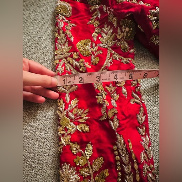 Pakistani/Indian Red lehnga choli bridal collection. Only wore once. - Picture 14 of 17